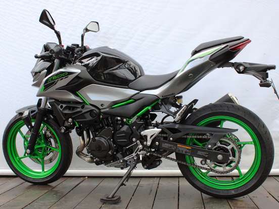 KAWASAKI-Z500 SE KAWASAKI-Z500 SE-2025