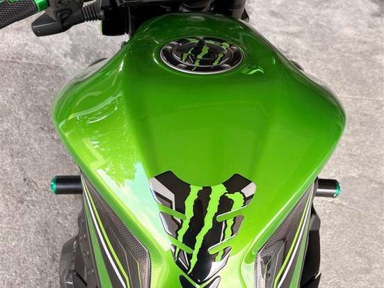 KAWASAKI-Z-750 KAWASAKI-Z-750-2011