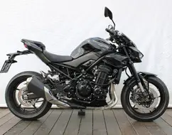 KAWASAKI Z900 KAWASAKI Z900