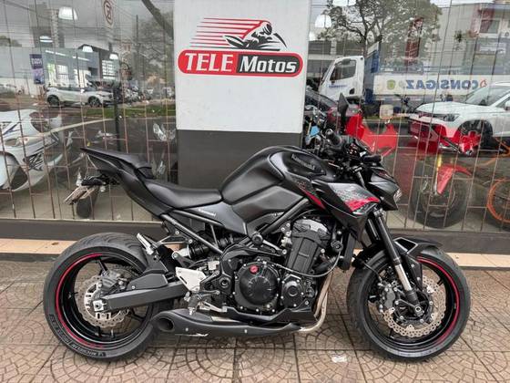 KAWASAKI Z900 
