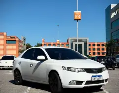 KIA CERATO 1.6 SX3 16V GASOLINA 4P AUTOMÁTICO KIA CERATO 1.6 SX3 16V GASOLINA 4P AUTOMÁTICO