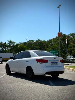 KIA-CERATO-2012