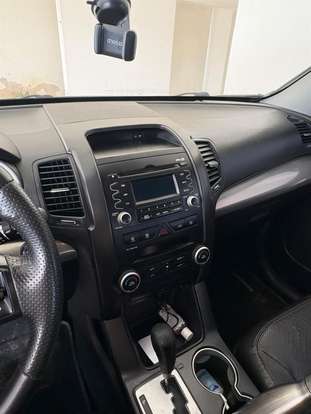 KIA-SORENTO-2010