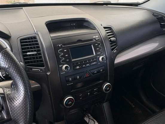 KIA-SORENTO-3.5 V6 GASOLINA EX 7L AUTOMATICO KIA-SORENTO-2010