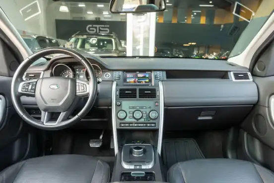LAND ROVER-DISCOVERY SPORT-2017