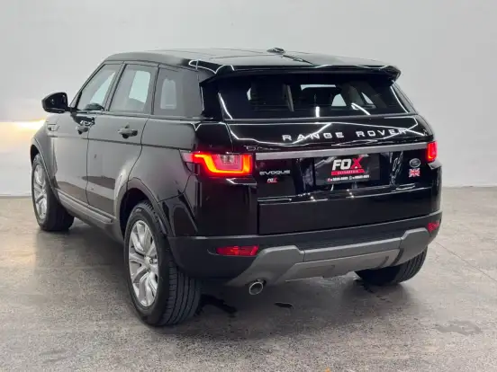 LAND ROVER-RANGE ROVER EVOQUE-2.0 16V TD4 TURBO DIESEL SE 4WD 4P AUTOMÁTICO LAND ROVER-RANGE ROVER EVOQUE-2015