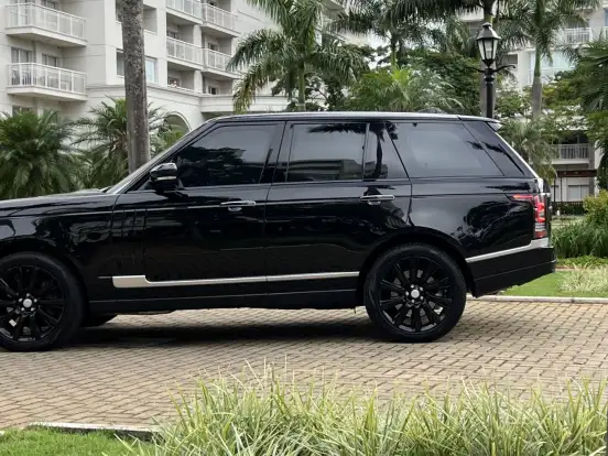 LAND ROVER-RANGE ROVER VOGUE-4.4 SE SDV8 4X4 TURBO DIESEL 4P AUTOMÁTICO LAND ROVER-RANGE ROVER VOGUE-2017