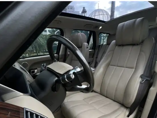 LAND ROVER-RANGE ROVER VOGUE-4.4 SE SDV8 4X4 TURBO DIESEL 4P AUTOMÁTICO LAND ROVER-RANGE ROVER VOGUE-2017