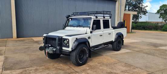 LAND ROVER-DEFENDER-2009
