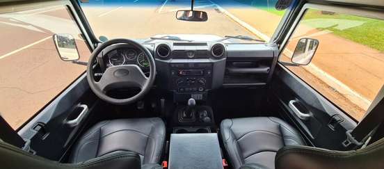 LAND ROVER-DEFENDER-2009