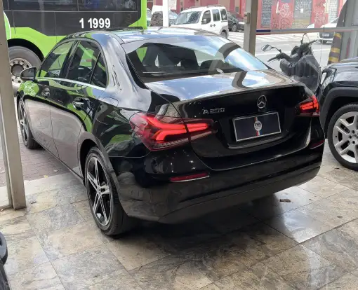 MERCEDES-BENZ-A 200-2020