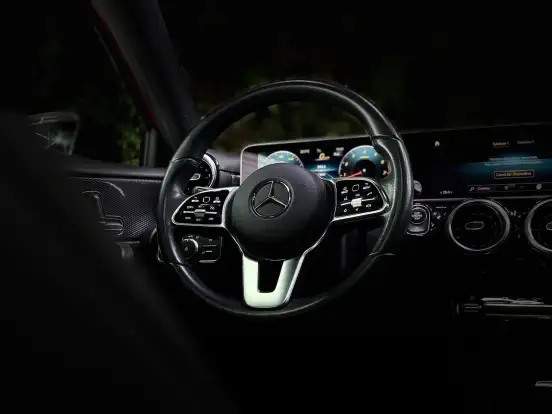 MERCEDES-BENZ-A 250-2019