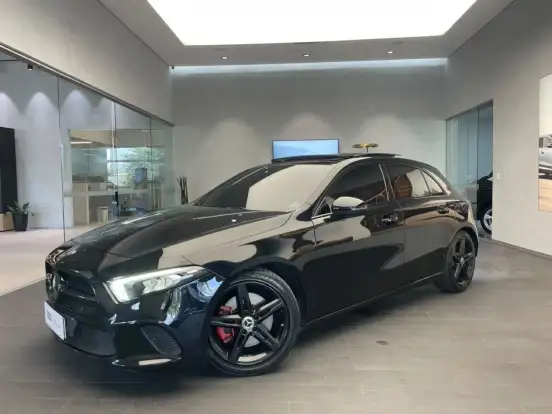 MERCEDES-BENZ-A 250-2019