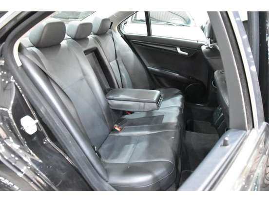 MERCEDES-BENZ-C 180-2011