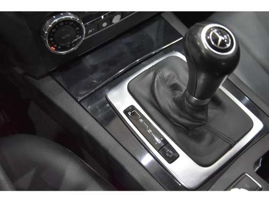 MERCEDES-BENZ-C 180-2011