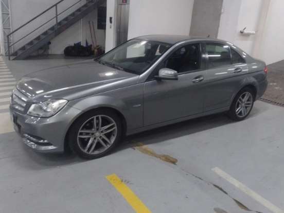 MERCEDES-BENZ-C 180-1.8 CGI CLASSIC 16V GASOLINA 4P AUTOMÁTICO MERCEDES-BENZ-C 180-2011