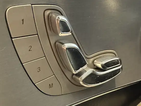 MERCEDES-BENZ-C 200-2.0 CGI AVANTGARDE 16V GASOLINA 4P AUTOMÁTICO MERCEDES-BENZ-C 200-2016