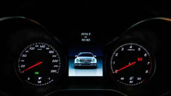 MERCEDES-BENZ-C 200-2.0 CGI AVANTGARDE 16V GASOLINA 4P AUTOMÁTICO MERCEDES-BENZ-C 200-2015