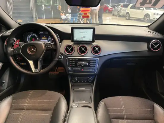 MERCEDES-BENZ-CLA 200-2013