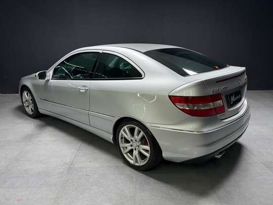 MERCEDES-BENZ-CLC 200 K-2009
