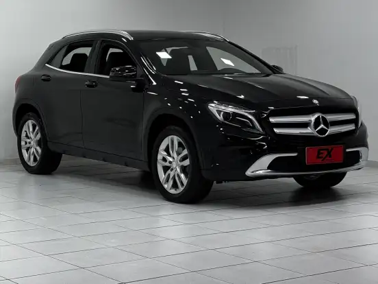 MERCEDES-BENZ-GLA 200-2015