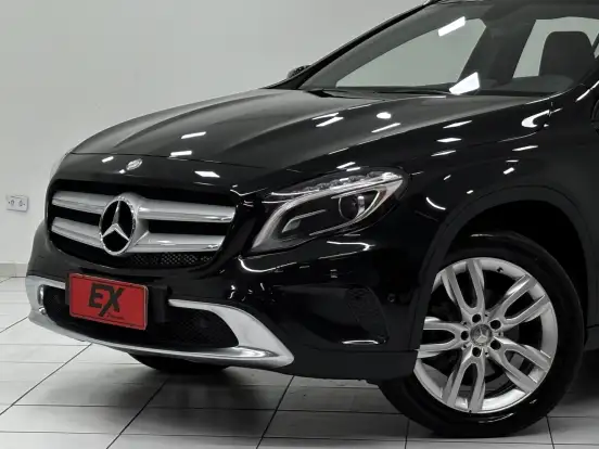 MERCEDES-BENZ-GLA 200-1.6 CGI ADVANCE 16V TURBO FLEX 4P AUTOMÁTICO MERCEDES-BENZ-GLA 200-2015