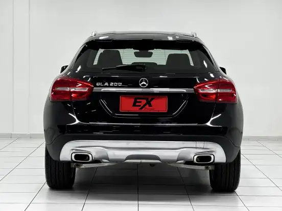 MERCEDES-BENZ-GLA 200-2015