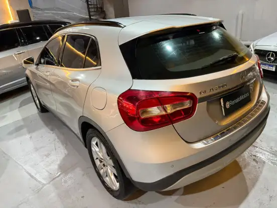 MERCEDES-BENZ-GLA 200-2015