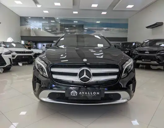 MERCEDES-BENZ-GLA 200-2015