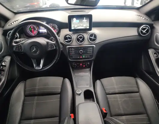 MERCEDES-BENZ-GLA 200-1.6 CGI ADVANCE 16V TURBO FLEX 4P AUTOMÁTICO MERCEDES-BENZ-GLA 200-2015