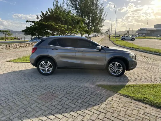 MERCEDES-BENZ-GLA 200-1.6 CGI ENDURO 16V TURBO FLEX 4P AUTOMÁTICO MERCEDES-BENZ-GLA 200-2015