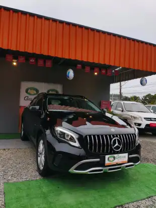 MERCEDES-BENZ-GLA 200-2019