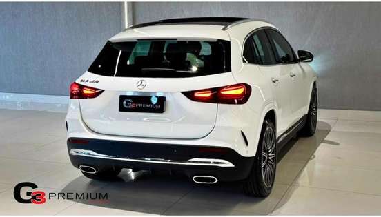 MERCEDES-BENZ-GLA 200-2025