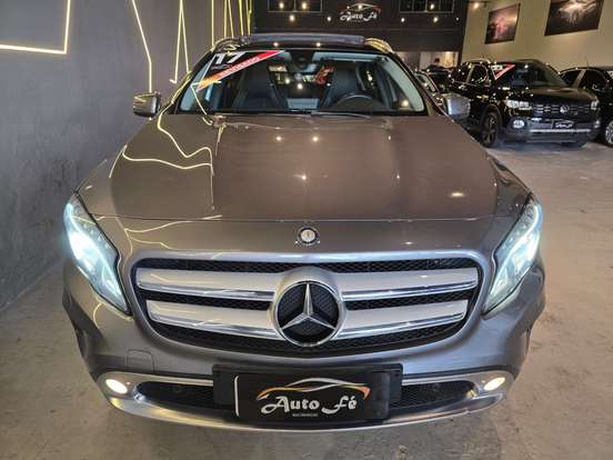 MERCEDES-BENZ-GLA 200-2017