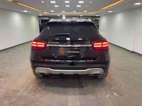 MERCEDES-BENZ-GLA 200-2019