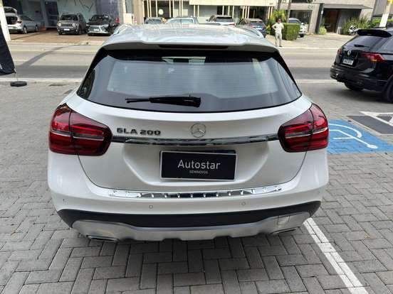 MERCEDES-BENZ-GLA 200-1.6 CGI FLEX ADVANCE 7G-DCT MERCEDES-BENZ-GLA 200-2019