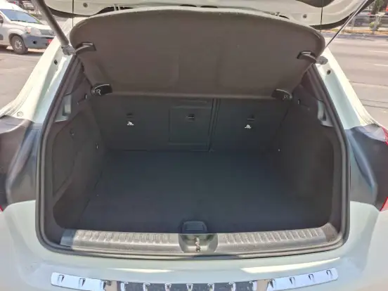 MERCEDES-BENZ-GLA 250-2019