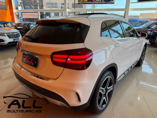 MERCEDES-BENZ-GLA 250-2018