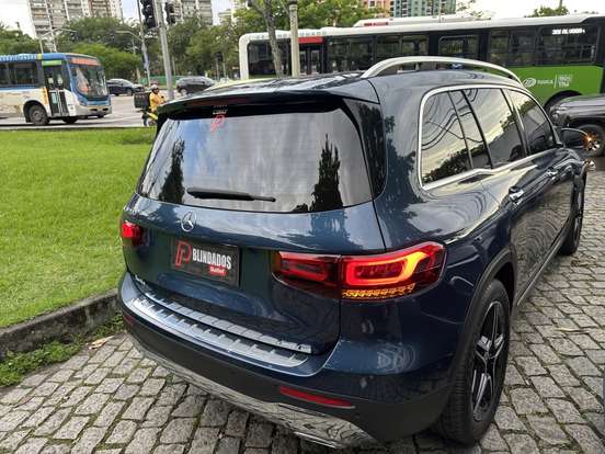 MERCEDES-BENZ-GLB 200-2020
