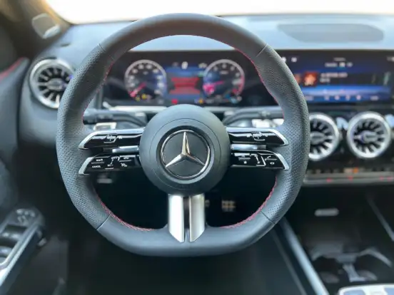 MERCEDES-BENZ-GLB 220-2.0 MHEV AMG LINE 4MATIC 8G-DCT MERCEDES-BENZ-GLB 220-2026