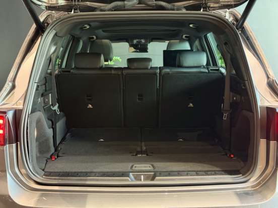 MERCEDES-BENZ-GLB 220-2025
