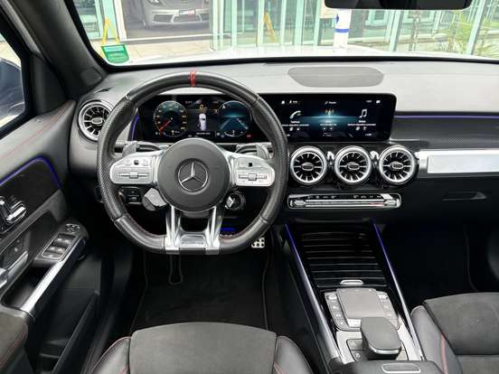 MERCEDES-BENZ-GLB 35 AMG-2022