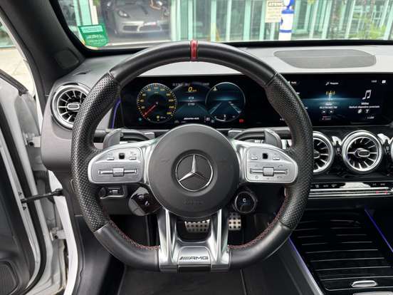 MERCEDES-BENZ-GLB 35 AMG-2022