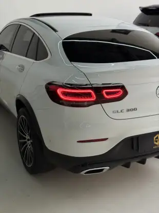 MERCEDES-BENZ-GLC 300-2021