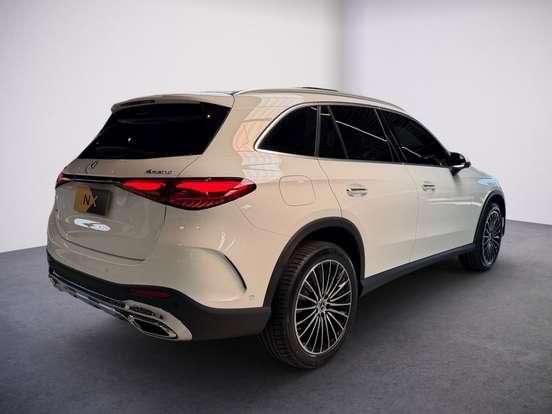 MERCEDES-BENZ-GLC 300-2025