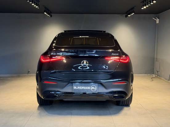 MERCEDES-BENZ-GLC 300-2026