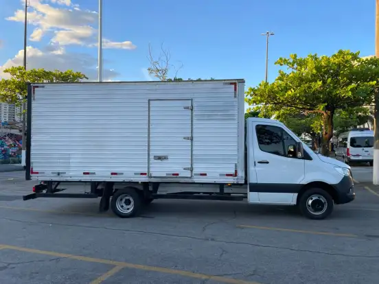 MERCEDES-BENZ-SPRINTER-2021
