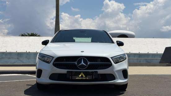 MERCEDES-BENZ-A 200-2019