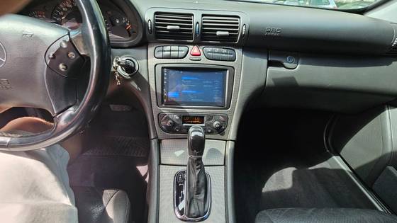 MERCEDES-BENZ C 240 2.4 AVANTGARDE GASOLINA 4P AUTOMÁTICO