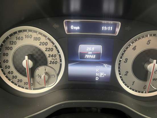 MERCEDES-BENZ-A 200-2014